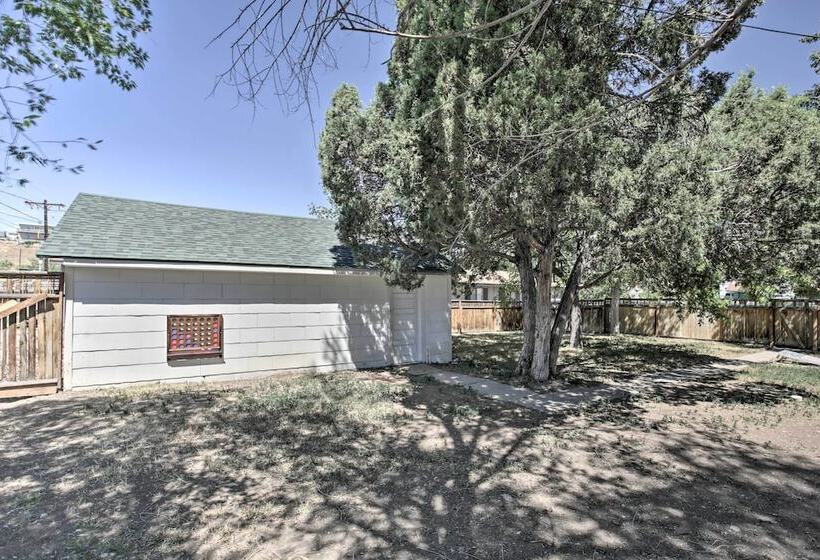 Beautiful Thermopolis Home W/ Private Yard & Grill