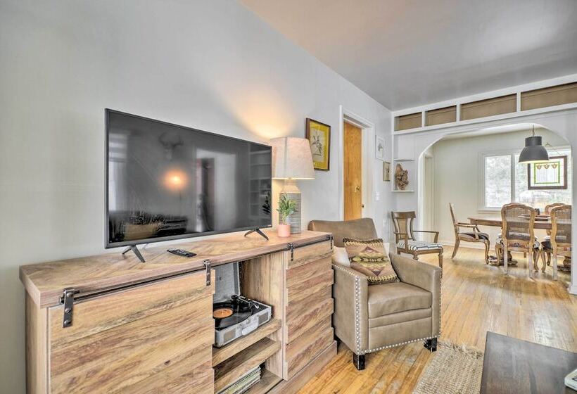 Beautiful Thermopolis Home W/ Private Yard & Grill