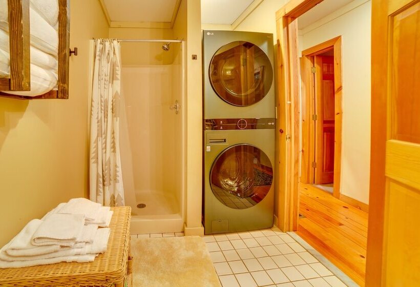 Three Bears Cabin Btwn Mt Snow & Stratton Mtn!