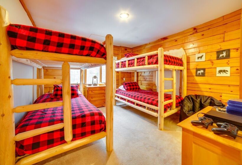 Three Bears Cabin Btwn Mt Snow & Stratton Mtn!