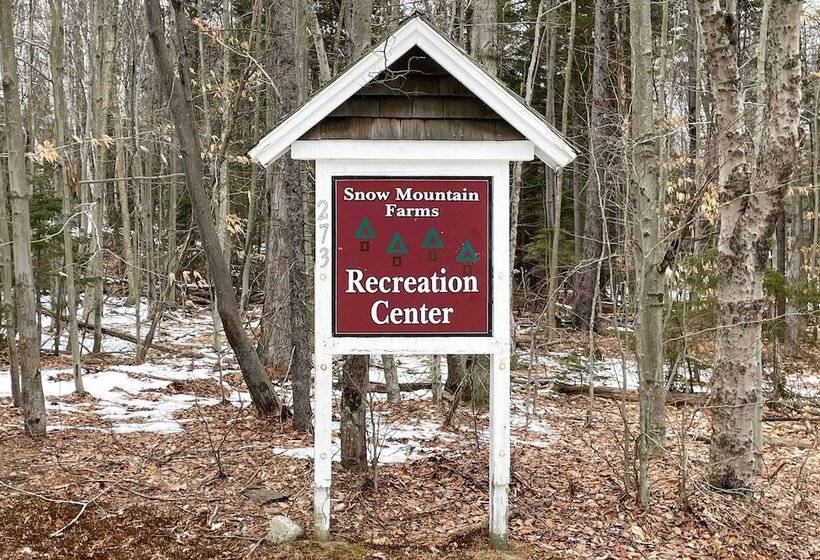 Three Bears Cabin Btwn Mt Snow & Stratton Mtn!