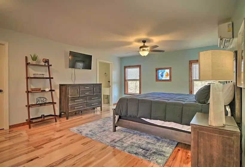 Caryville Home W/ Dock, Steps To Norris Lake!