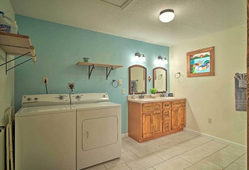 Caryville Home W/ Dock, Steps To Norris Lake!