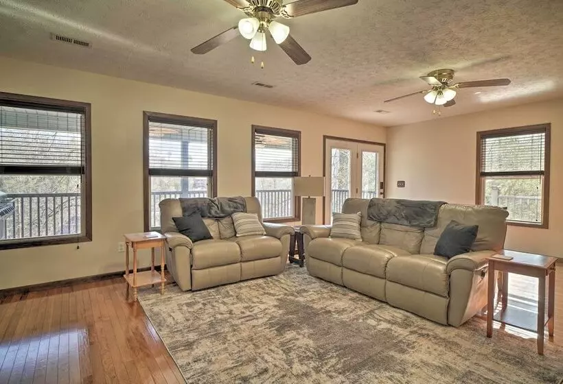 Caryville Home W/ Dock, Steps To Norris Lake!