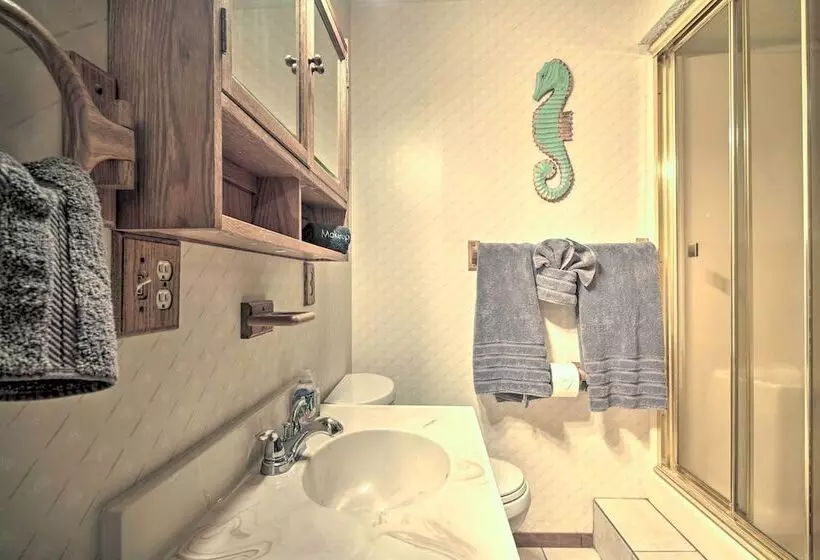 Caryville Home W/ Dock, Steps To Norris Lake!