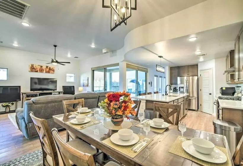 Casa Desert Rose Home W/ Mtnviews & Hot Tub