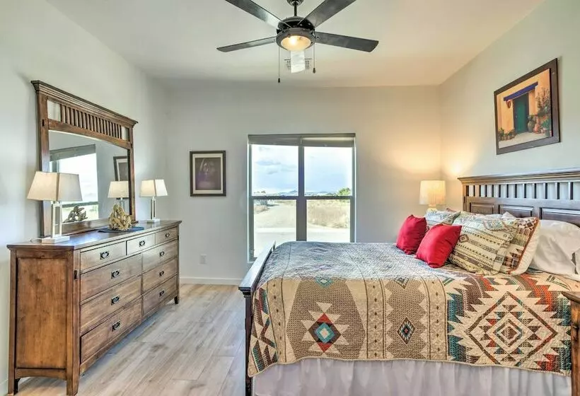Casa Desert Rose Home W/ Mtnviews & Hot Tub
