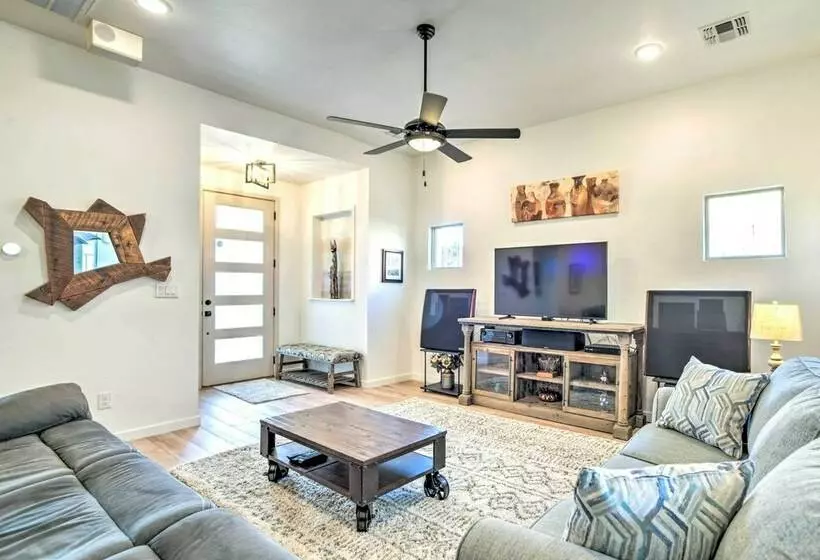 Casa Desert Rose Home W/ Mtnviews & Hot Tub