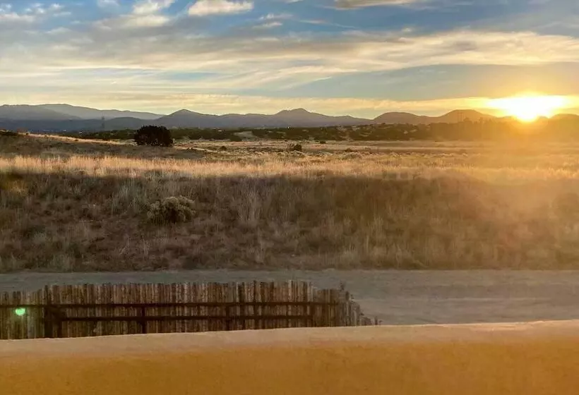 Casa Desert Rose Home W/ Mtnviews & Hot Tub