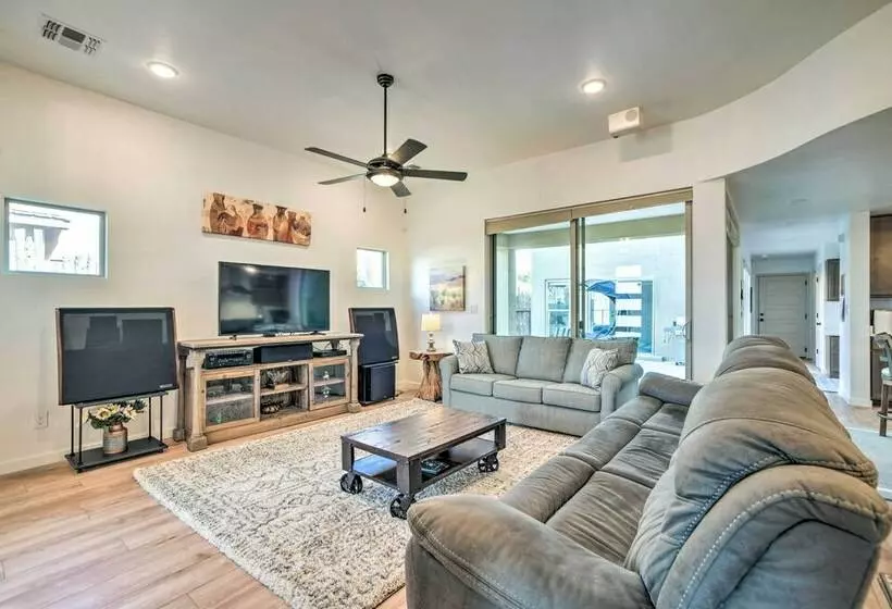 Casa Desert Rose Home W/ Mtnviews & Hot Tub