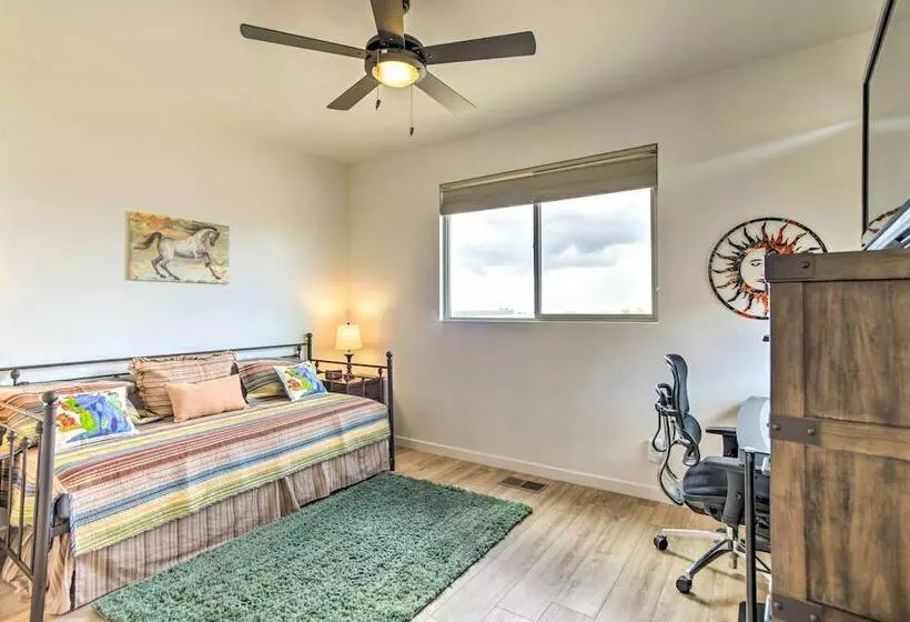Casa Desert Rose Home W/ Mtnviews & Hot Tub