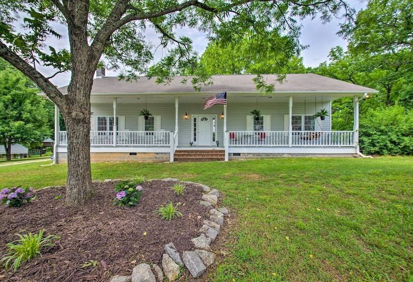 Charming Boydton Retreat ~ 5 Mi To Kerr Lake!