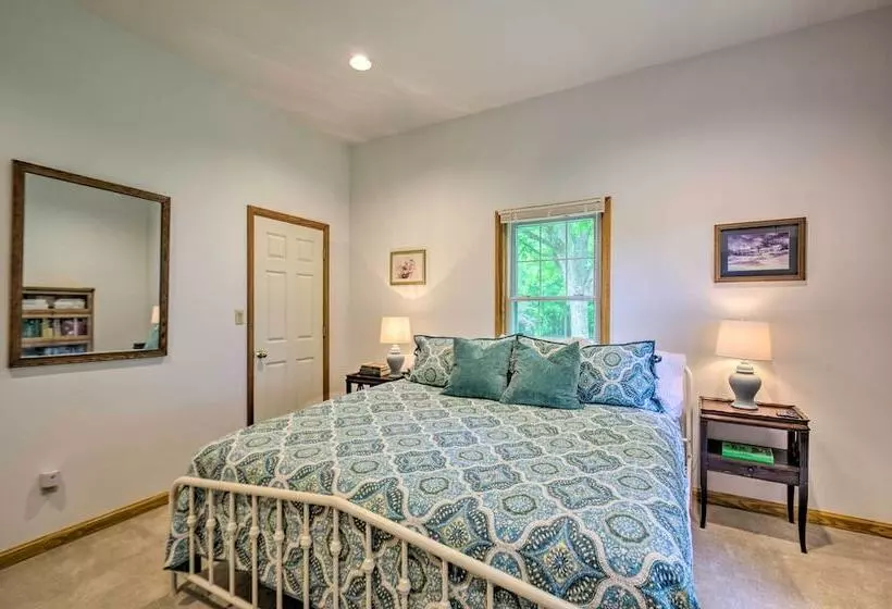 Charming Boydton Retreat ~ 5 Mi To Kerr Lake!