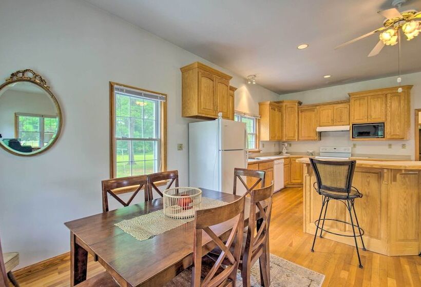 Charming Boydton Retreat ~ 5 Mi To Kerr Lake!