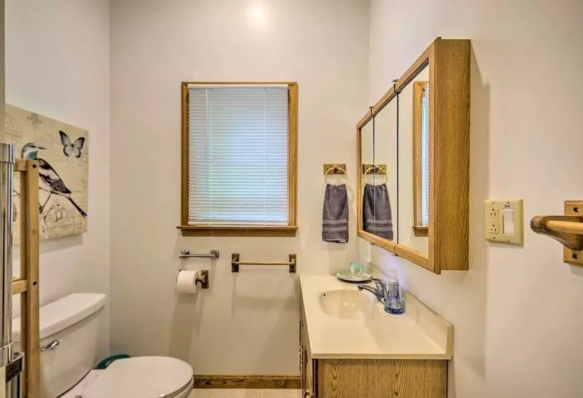 Charming Boydton Retreat ~ 5 Mi To Kerr Lake!