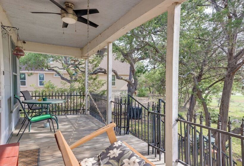 Charming Canyon Lake Cottage W/ Pool & Bbq Pit!