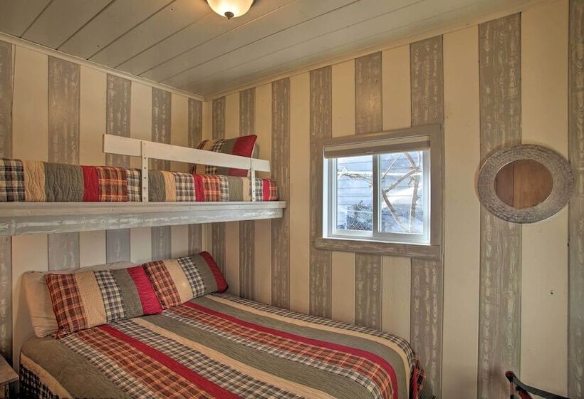 Charming Lakefront Cabin W/ Deck & Fire Pit!