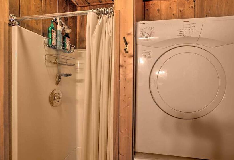 Charming Lakefront Cabin W/ Deck & Fire Pit!