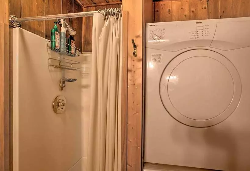 Charming Lakefront Cabin W/ Deck & Fire Pit!