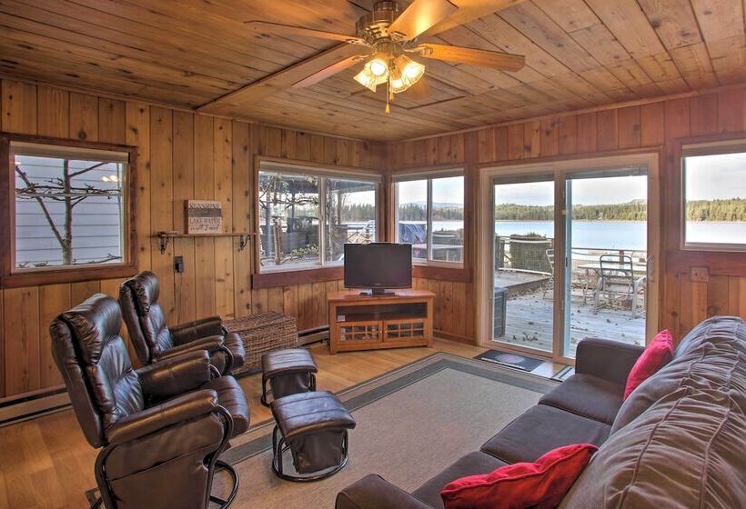 Charming Lakefront Cabin W/ Deck & Fire Pit!