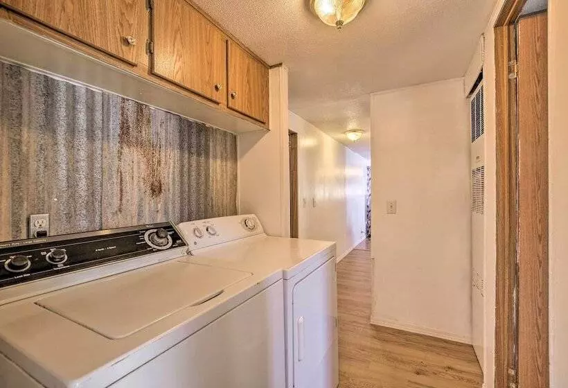 Charming Santa Rosa Home W/ Mountain Views & Porch