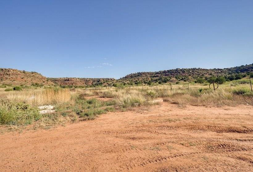Charming Santa Rosa Home W/ Mountain Views & Porch