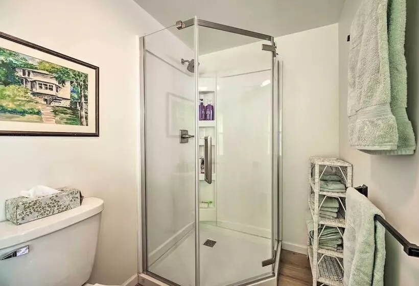 Corey Lake Home, 7 Mi To Swiss Valley Ski Resort!