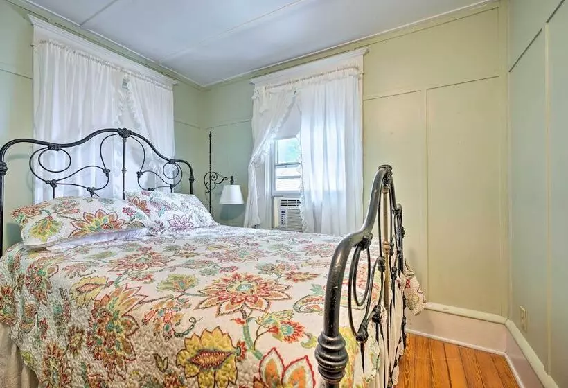 Corey Lake Home, 7 Mi To Swiss Valley Ski Resort!