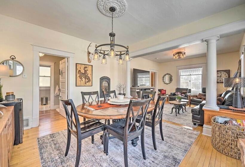 Cozy Laramie Retreat W/ Private Yard Near Uw!