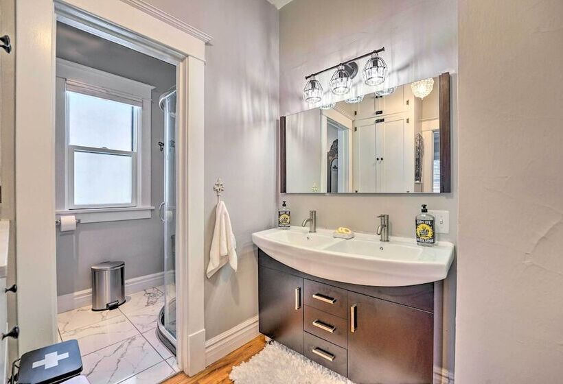 Cozy Laramie Retreat W/ Private Yard Near Uw!