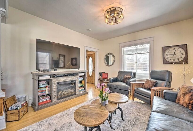 Cozy Laramie Retreat W/ Private Yard Near Uw!