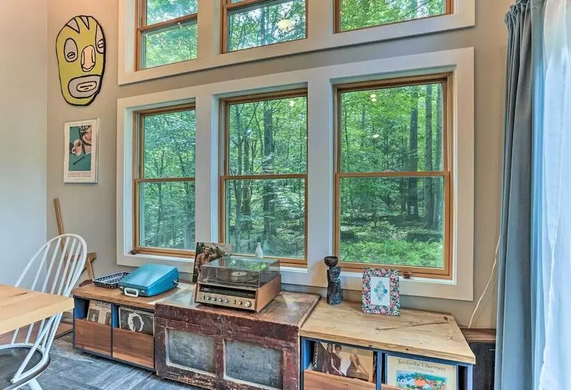 Cozy White Lake Home W/ Patio, Deck & Grill!