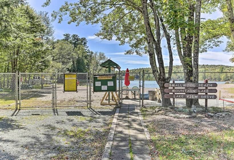 Cozy White Lake Home W/ Patio, Deck & Grill!