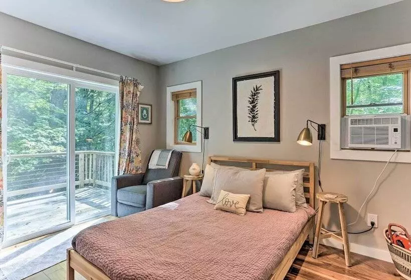 Cozy White Lake Home W/ Patio, Deck & Grill!