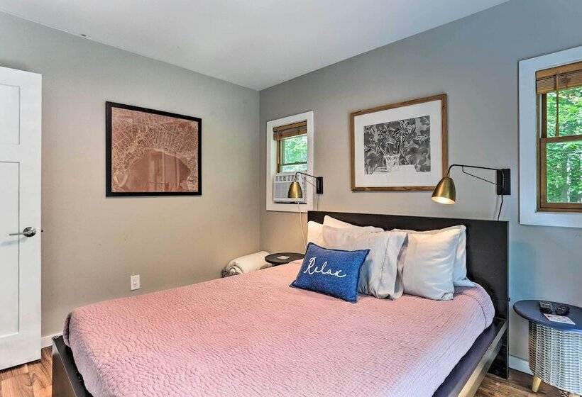 Cozy White Lake Home W/ Patio, Deck & Grill!