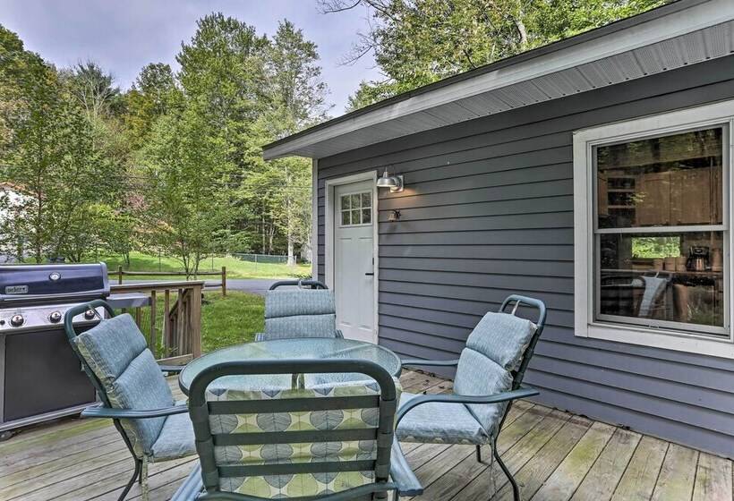 Cozy White Lake Home W/ Patio, Deck & Grill!