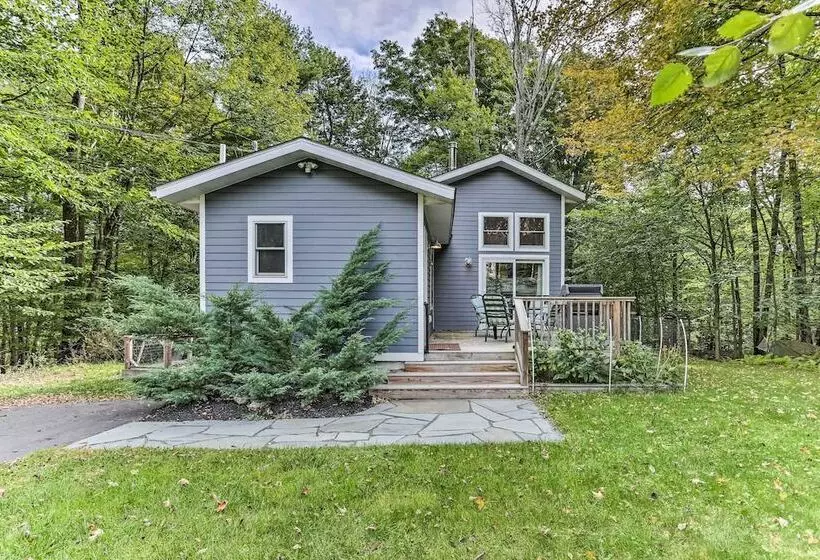 Cozy White Lake Home W/ Patio, Deck & Grill!
