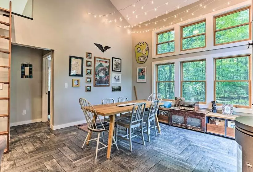 Cozy White Lake Home W/ Patio, Deck & Grill!