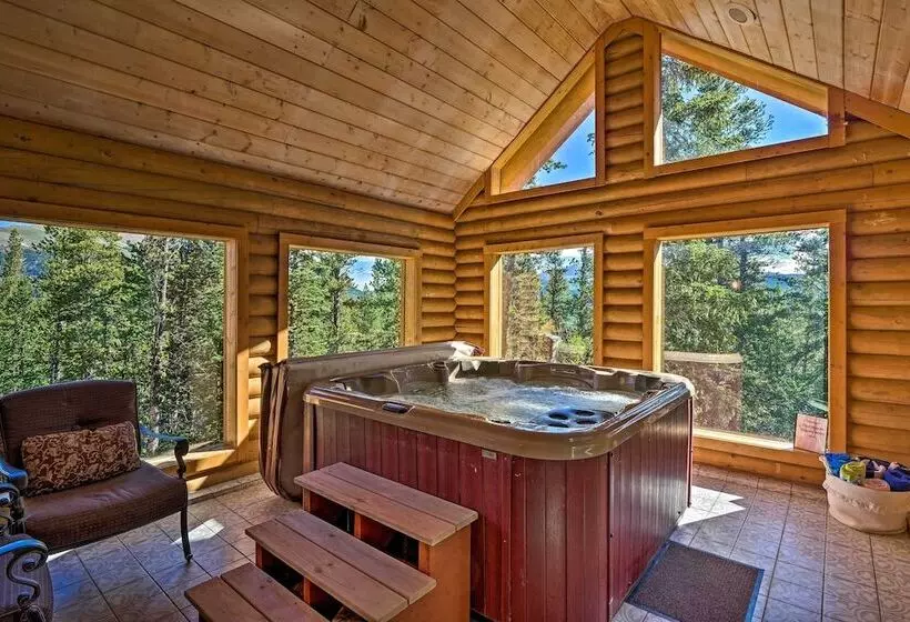 Expansive Alma Cabin W/ Hot Tub & Mountain Views!