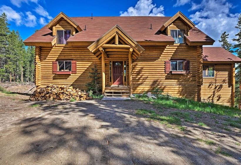 Expansive Alma Cabin W/ Hot Tub & Mountain Views!