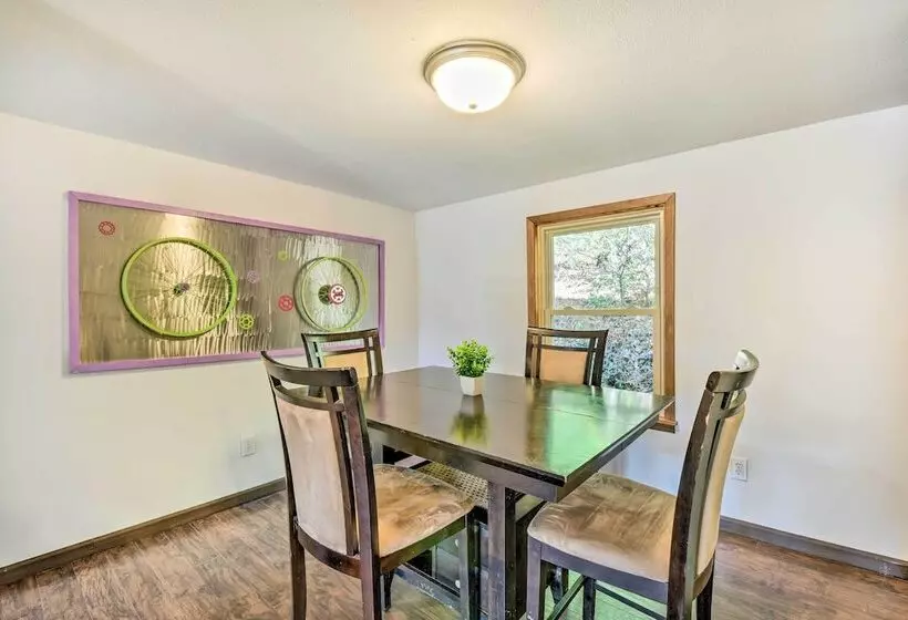 Franklin Home W/ Hot Tub & Mtn Views!