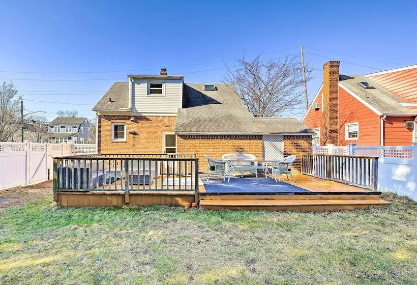 Glen Head Home W/ Yard ~ 28 Mi To Nyc