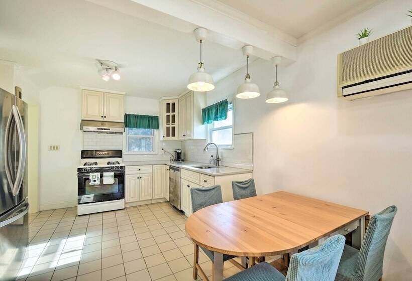 Glen Head Home W/ Yard ~ 28 Mi To Nyc