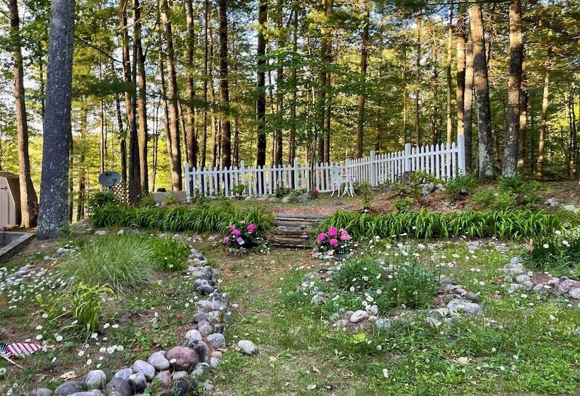 The Minocqua Blue House  W/ Private Beach & Pier