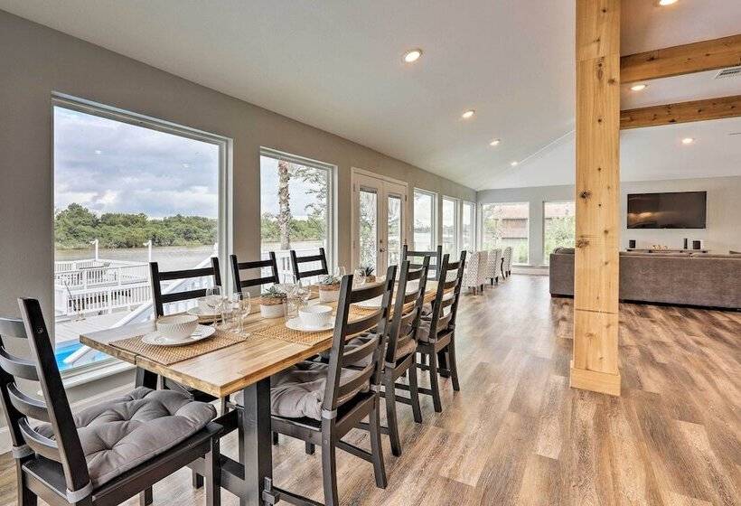 Home On San Jacinto River W/ Pool, Dock & Deck!