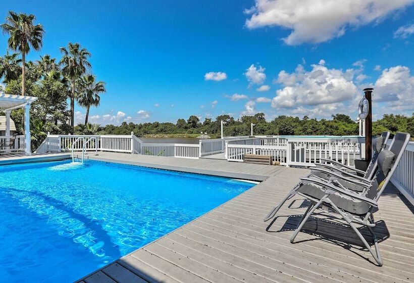 Home On San Jacinto River W/ Pool, Dock & Deck!