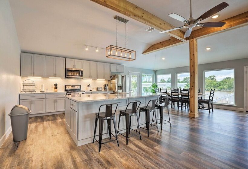 Home On San Jacinto River W/ Pool, Dock & Deck!