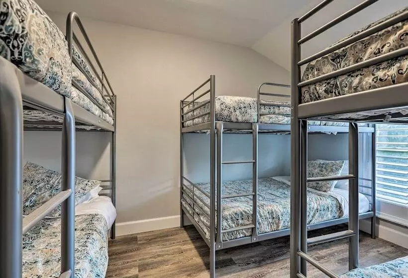 Home On San Jacinto River W/ Pool, Dock & Deck!