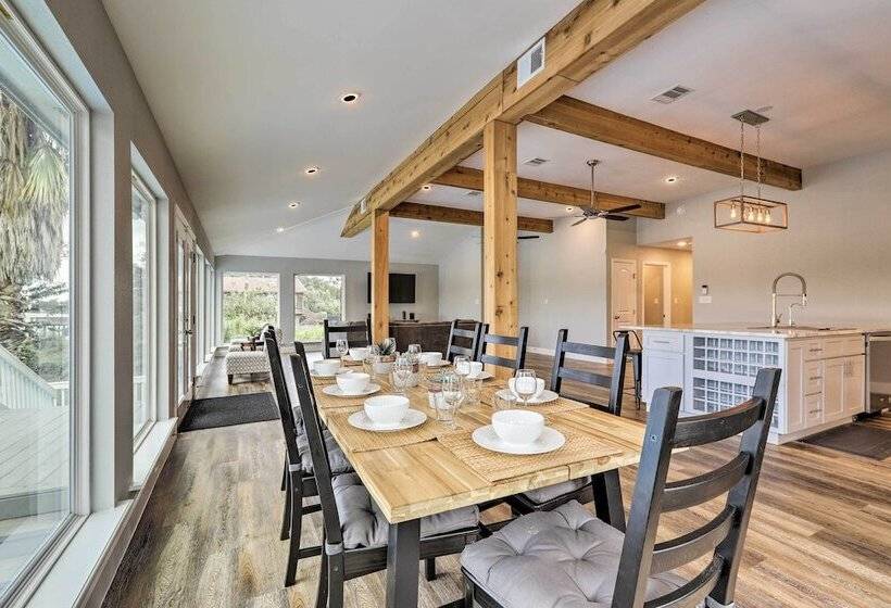 Home On San Jacinto River W/ Pool, Dock & Deck!