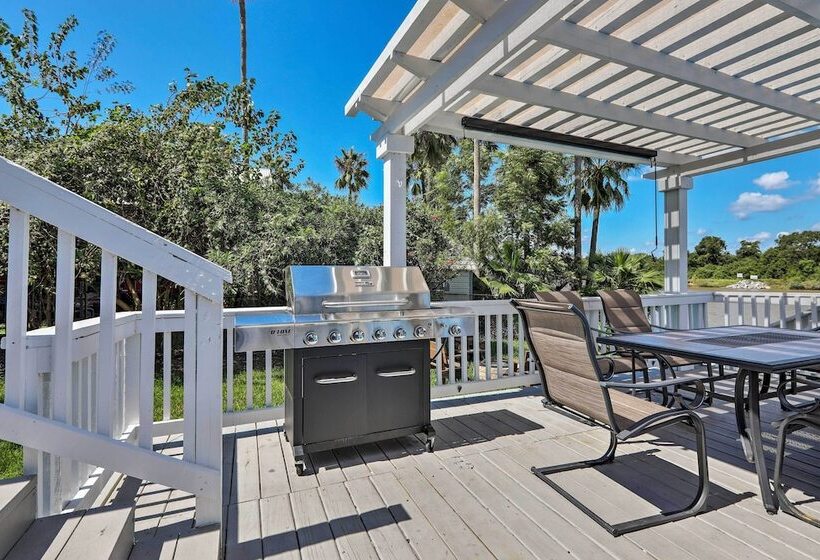 Home On San Jacinto River W/ Pool, Dock & Deck!